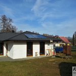 Solární systém na střeše domu