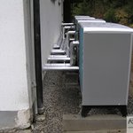 Detail na izolované potrubí a prostupy od čerpadel do kotelny