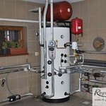 Tepelné čerpadlo a solární systém pro vytápění a ohřev vody na Pelhřimovsku.