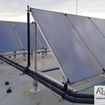 Solární systém s 10 kolektory na nově vybudovaném Pečovatelském domě v Sezimově Ústí.