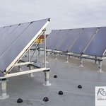 Solární systém s 10 kolektory na nově vybudovaném Pečovatelském domě v Sezimově Ústí.
