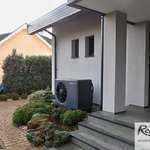 Tepelné čerpadlo a solární systém pro vytápění a přípravu vody pro rodinný dům