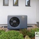 Tepelné čerpadlo a solární systém pro vytápění a přípravu vody pro rodinný dům